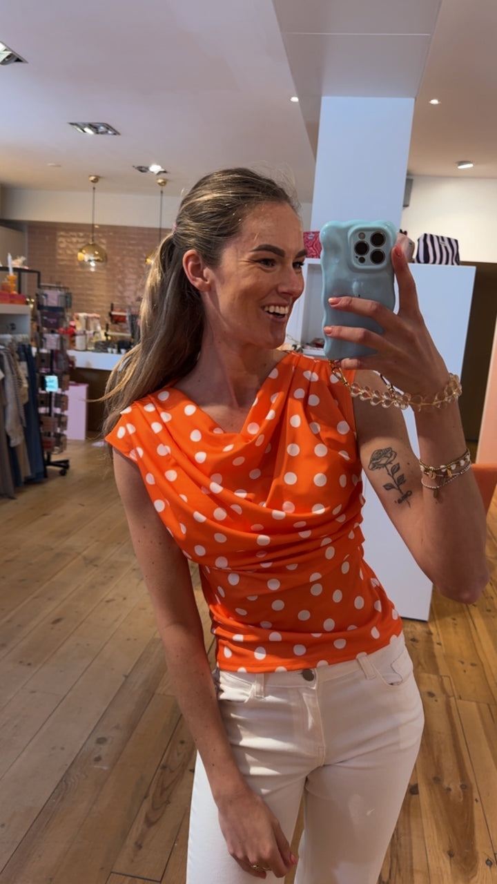 Orange dots top