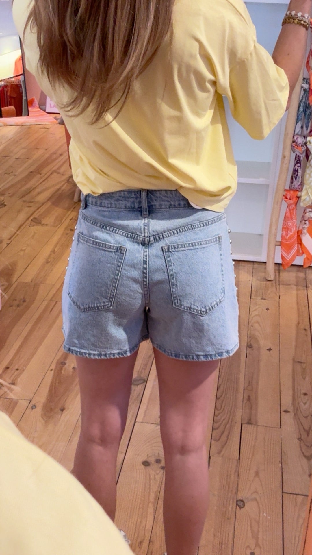 Short studs