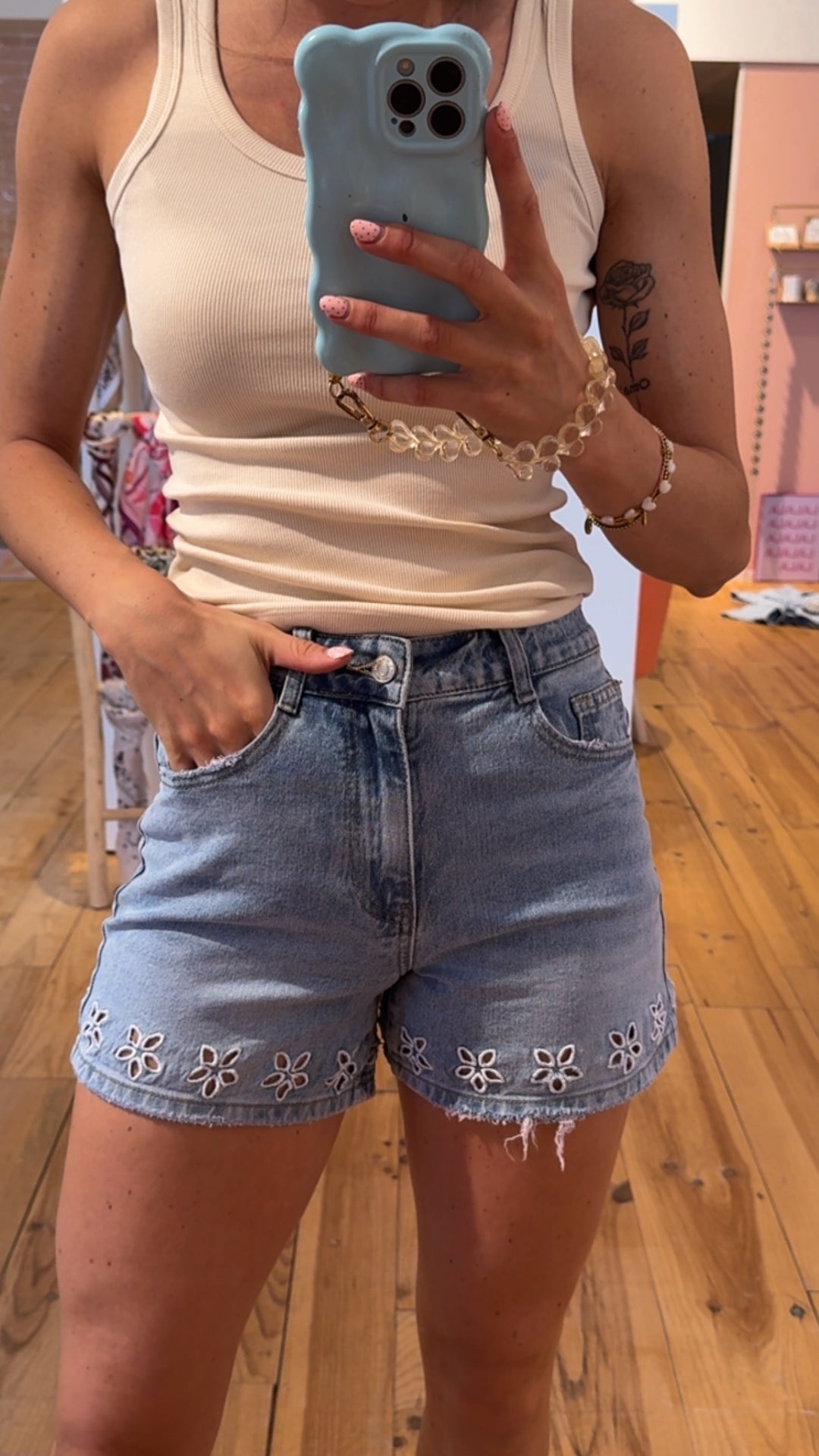 Short flower