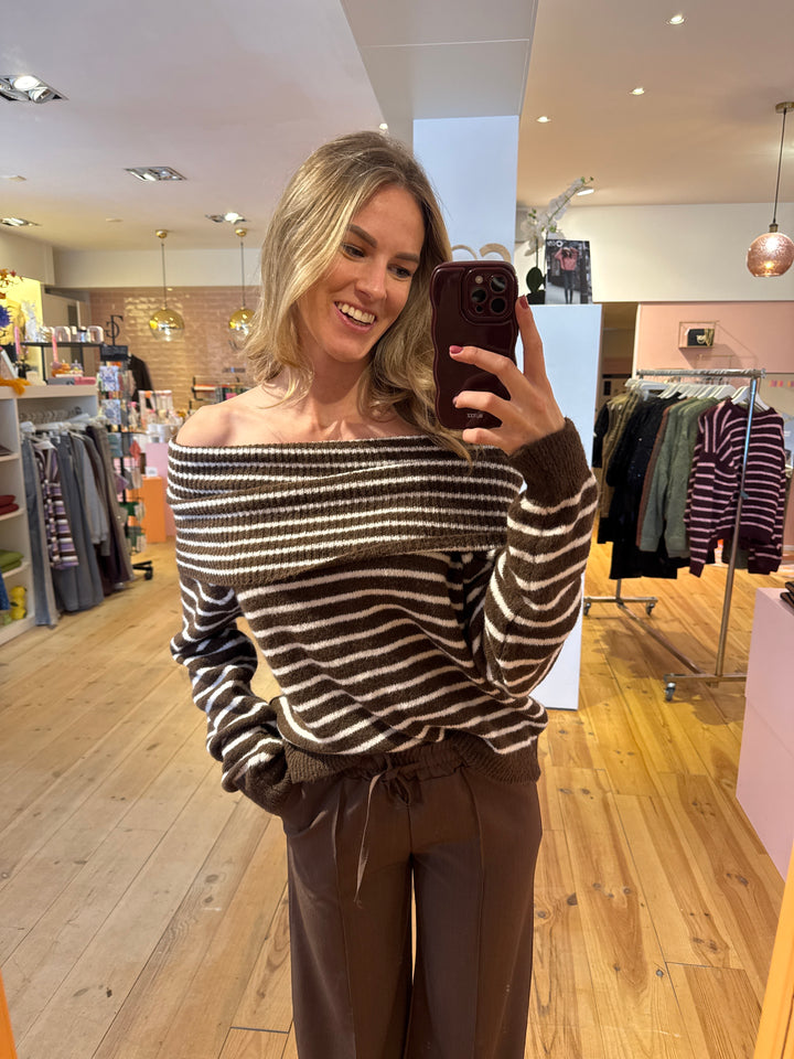 off shoulder trui bruin wit gestreept