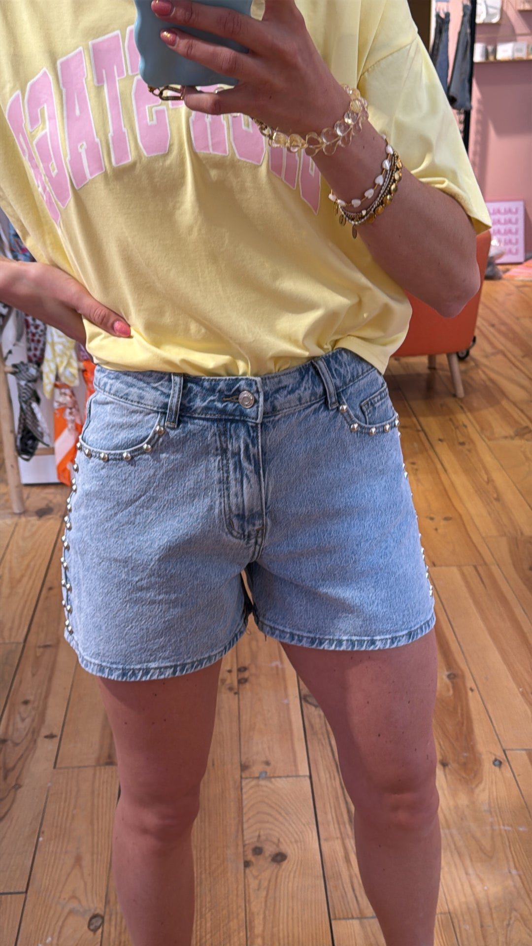 Short studs